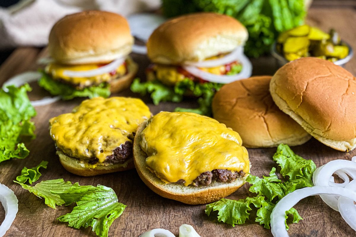 Diner-Style Cheeseburgers