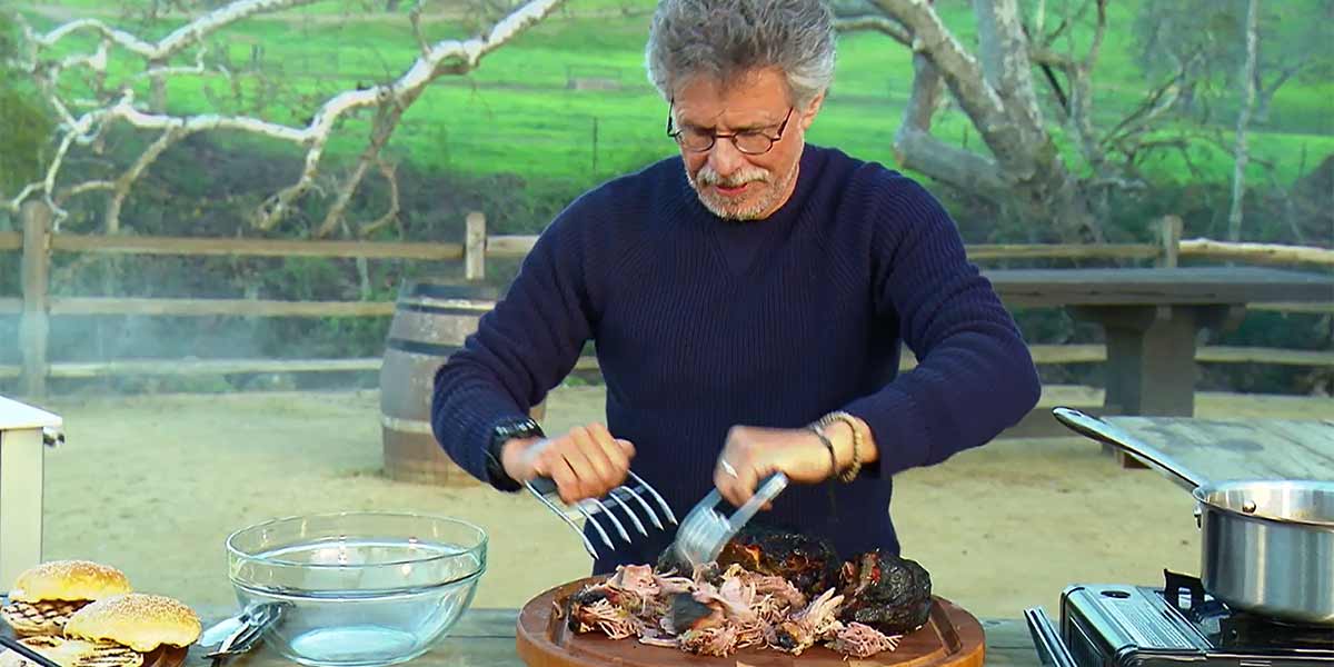 Video: Korean Pulled Pork in the Smoker Cabinet