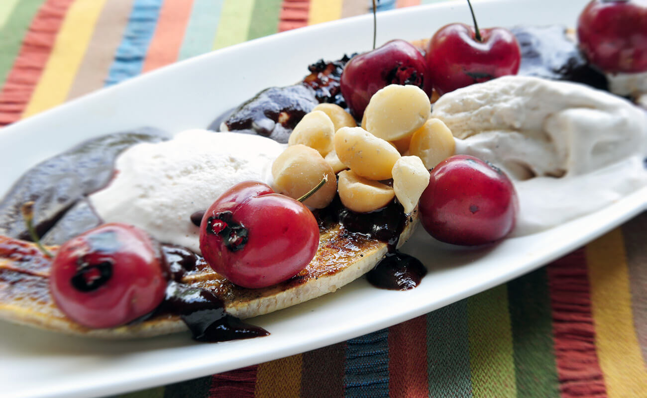 Grilled Banana Split Sundaes with Cinnamon Spice Ice Cream