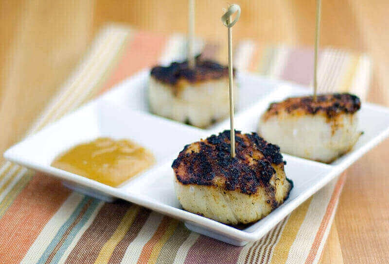 Blackened Scallops with Lemon Mustard Stinger Sauce