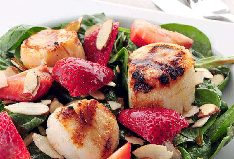 Strawberry and Spinach Salad with Grilled Scallops