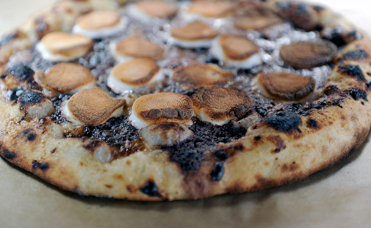 S’mores Dessert Pizza