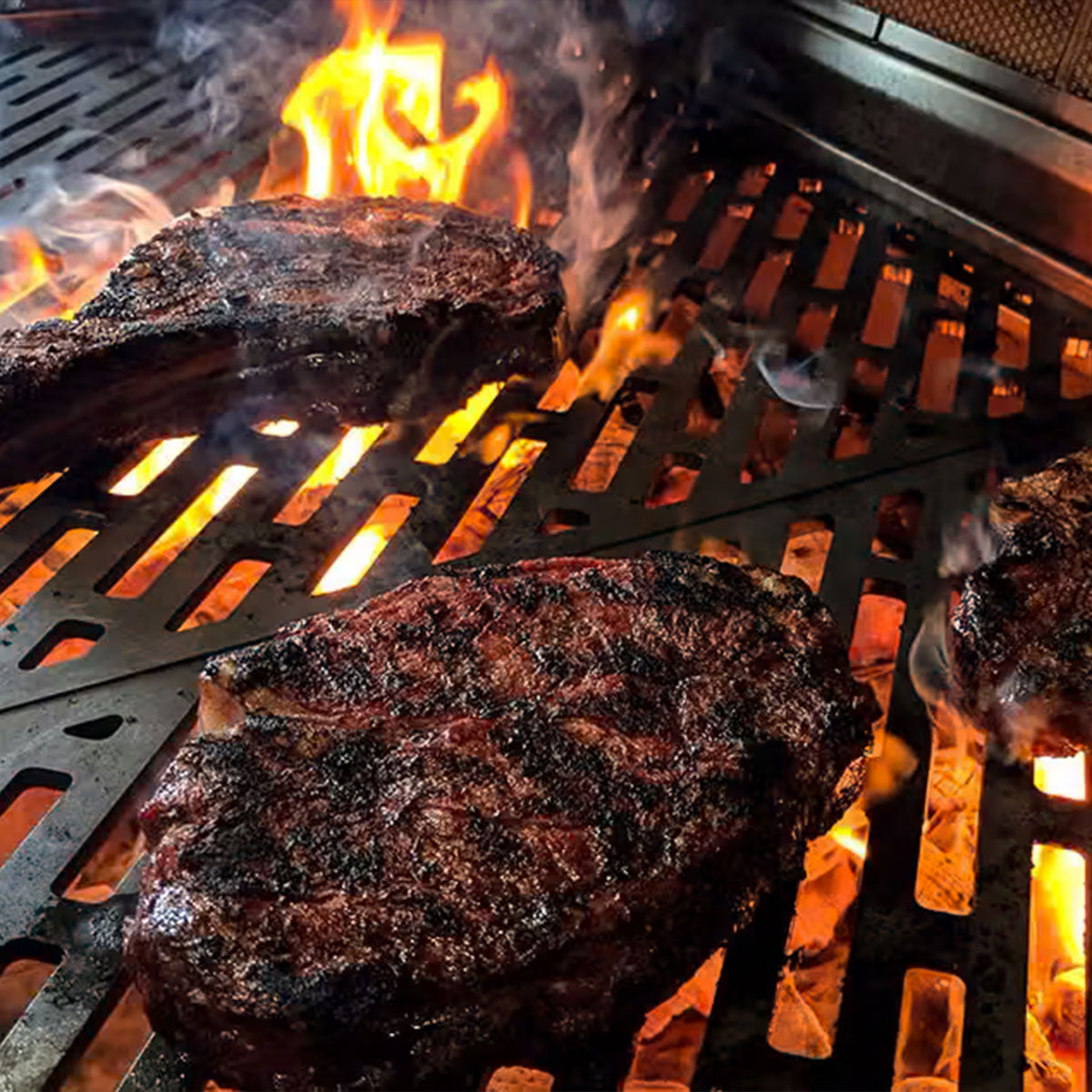 K500HS Freestanding Hybrid Fire Grill with Side Burner | Kalamazoo