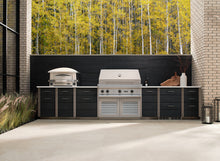 The Echo reaches high searing temperatures. Its laser-cut grates retain more heat for a premium-quality sear.